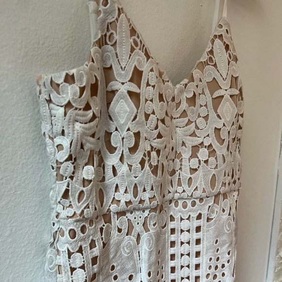 Lulus Lace Dress - Picture 4 of 5